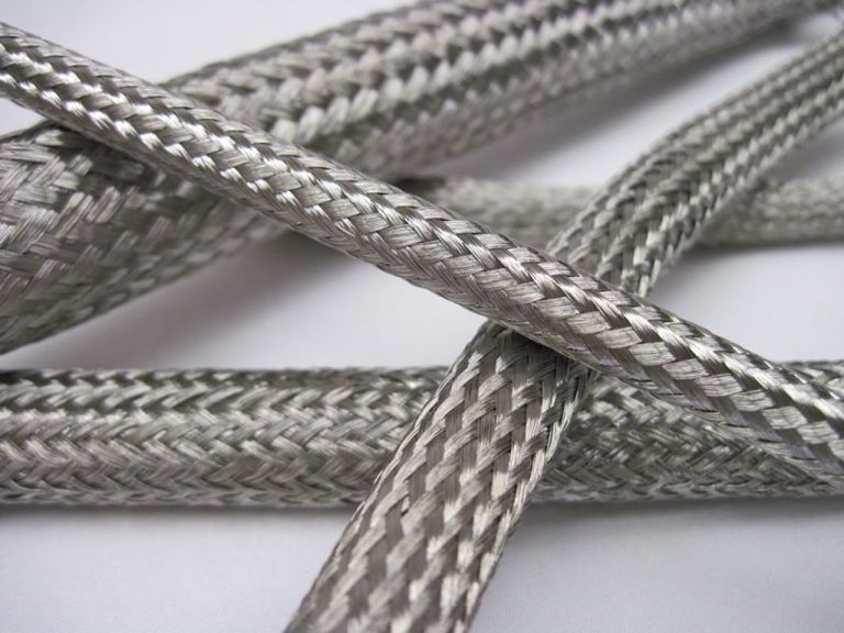 Металлическая оплетка: применение, преимущества и выбор