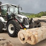 Экскаваторы-погрузчики: ключевые параметры для эффективной работы